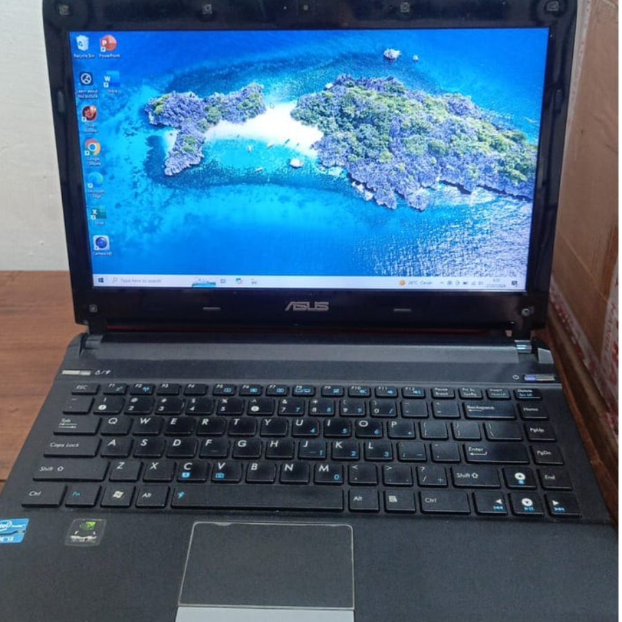 ASUS U 36