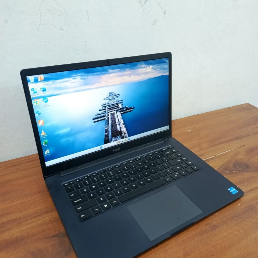 XIAOMI REDMIBOOK 15" CORE i3 Gen 11, Ram 8 GB SSD 512 GB